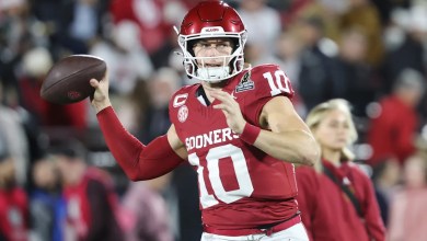 QB John Mateer returns to Oklahoma next season QB John Mateer returns to Oklahoma next season