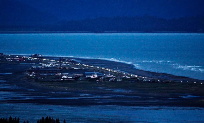 U.S. tsunami warning system, reeling from funding and staffing cuts, is dealt another blow U.S. tsunami warning system, reeling from funding and staffing cuts, is dealt another blow