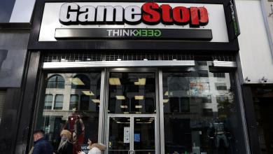GameStop reportedly shuts down more than 400 US stores GameStop reportedly shuts down more than 400 US stores