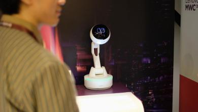 Lenovo’s robot concept can help you digitally sign documents (and maybe annoy coworkers) Lenovo’s robot concept can help you digitally sign documents (and maybe annoy coworkers)