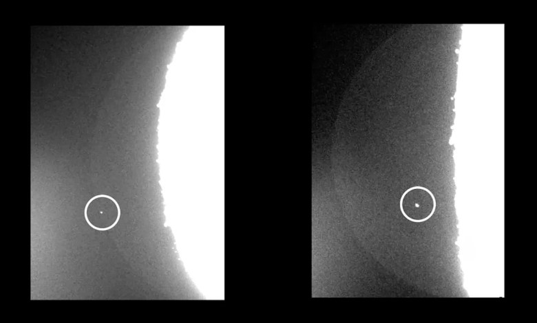 Astronomer captures 2 meteors slamming into the moon (video) Astronomer captures 2 meteors slamming into the moon (video)