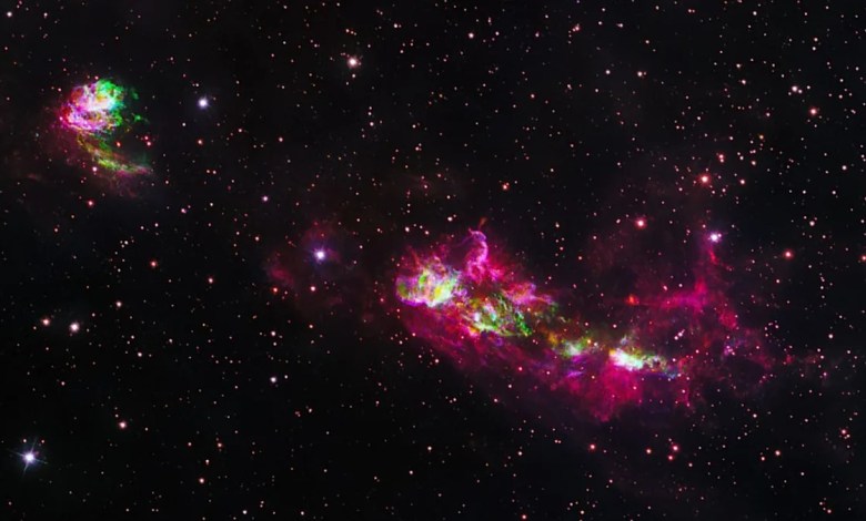 Hubble Telescope watches star blast out jet of hot gas 32 light-years long Hubble Telescope watches star blast out jet of hot gas 32 light-years long