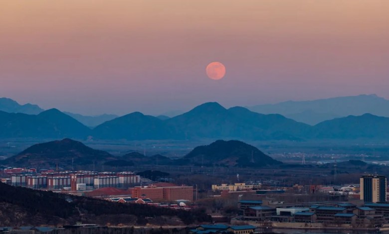 January full moon wows skywatchers with a striking ‘Wolf Supermoon’ (photos) January full moon wows skywatchers with a striking ‘Wolf Supermoon’ (photos)
