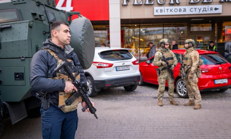 6 killed after gunman opens fire in Kyiv, Ukrainian officials say 6 killed after gunman opens fire in Kyiv, Ukrainian officials say