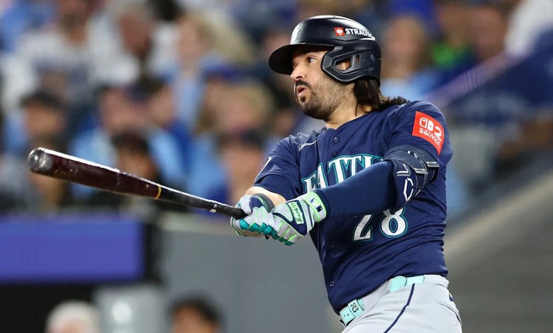 Eugenio Suárez reportedly agrees to 1-year, million deal with Reds Eugenio Suárez reportedly agrees to 1-year, million deal with Reds