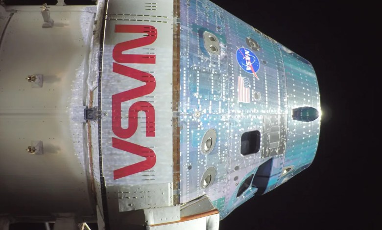 NASA’s moon mission breaks Apollo record for farthest distance humans have traveled from Earth NASA’s moon mission breaks Apollo record for farthest distance humans have traveled from Earth