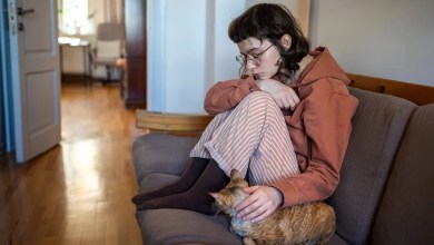 Cats that don’t leave, even when you push everyone away Cats that don’t leave, even when you push everyone away