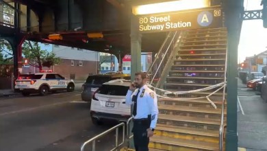 Police search for suspects after 15-year-old boy shot on Manhattan-bound subway train Police search for suspects after 15-year-old boy shot on Manhattan-bound subway train