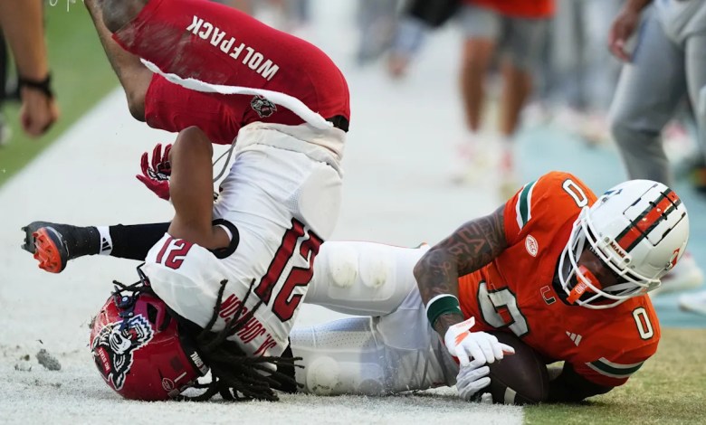 Carson Beck throws 3 TDs, No. 16 Miami rolls to 41-7 win over N.C. State Carson Beck throws 3 TDs, No. 16 Miami rolls to 41-7 win over N.C. State