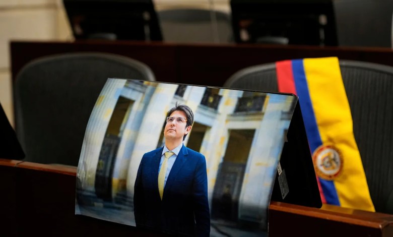 Colombia issues arrest warrants for rebel group members for Miguel Uribe killing Colombia issues arrest warrants for rebel group members for Miguel Uribe killing