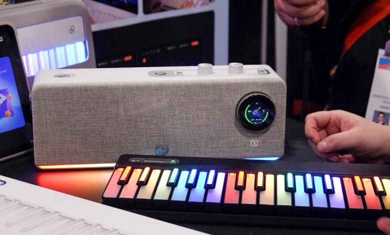 PartyStudio is a wireless MIDI speaker with 128 built-in instrument sounds PartyStudio is a wireless MIDI speaker with 128 built-in instrument sounds