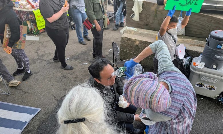 ICE agents pepper-spray protesters, N.J. senator in clash outside Delaney Hall in Newark ICE agents pepper-spray protesters, N.J. senator in clash outside Delaney Hall in Newark