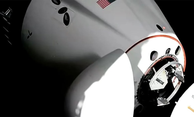 SpaceX Dragon astronauts make Valentine’s Day docking at space station to boost skeleton crew (video) SpaceX Dragon astronauts make Valentine’s Day docking at space station to boost skeleton crew (video)