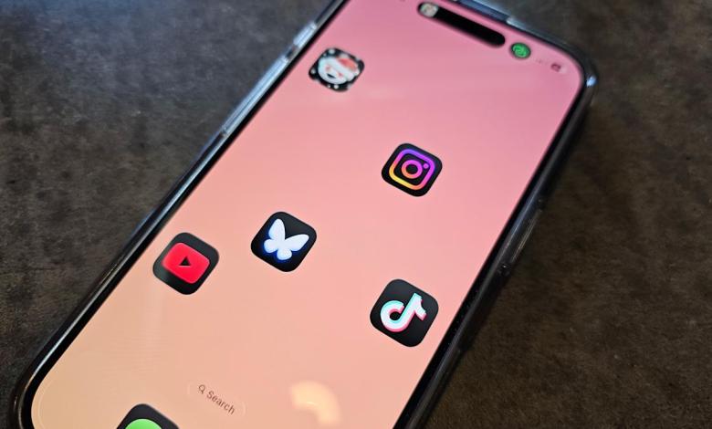 In 2025, quitting social media felt easier than ever In 2025, quitting social media felt easier than ever