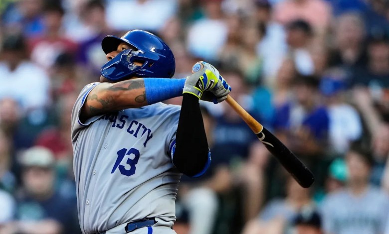 Perez’s 2-run double keys Royals over Mariners 6-3 for 2nd win in 10 games Perez’s 2-run double keys Royals over Mariners 6-3 for 2nd win in 10 games