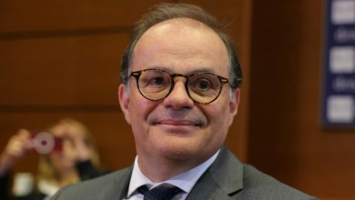 French lawmakers back Macron choice to run Bank of France French lawmakers back Macron choice to run Bank of France
