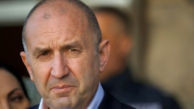 Bulgaria ex-president wins parliamentary majority Bulgaria ex-president wins parliamentary majority