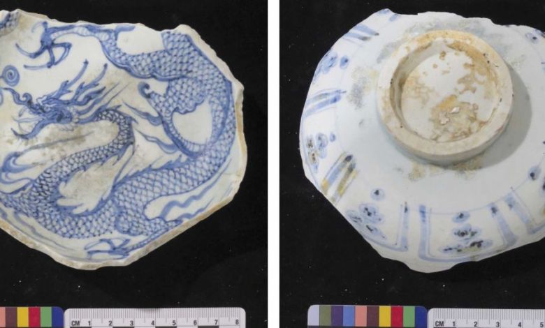 Record haul of rare Yuan Dynasty blue-and-white porcelain discovered at shipwreck off Singapore Record haul of rare Yuan Dynasty blue-and-white porcelain discovered at shipwreck off Singapore