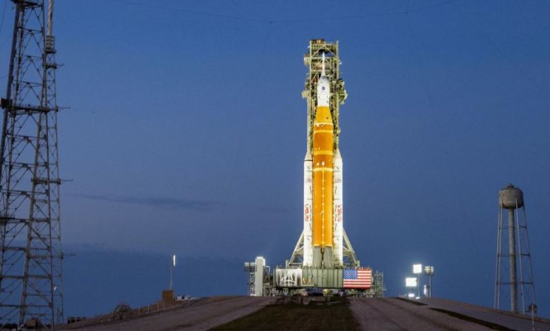 Unanimous vote in key risk assessment has moon mission crew barreling toward a new launch date Unanimous vote in key risk assessment has moon mission crew barreling toward a new launch date