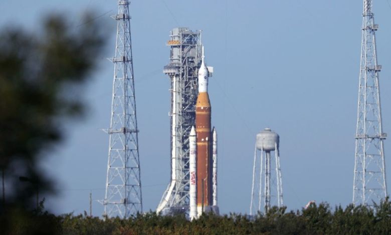 A new problem throws four astronauts’ impending moon journey into uncertainty A new problem throws four astronauts’ impending moon journey into uncertainty