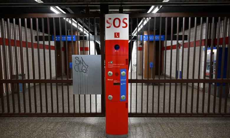 German public transport strike enters second day German public transport strike enters second day