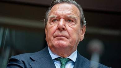 Putin suggests ex-chancellor Schröder as mediator in Ukraine war Putin suggests ex-chancellor Schröder as mediator in Ukraine war