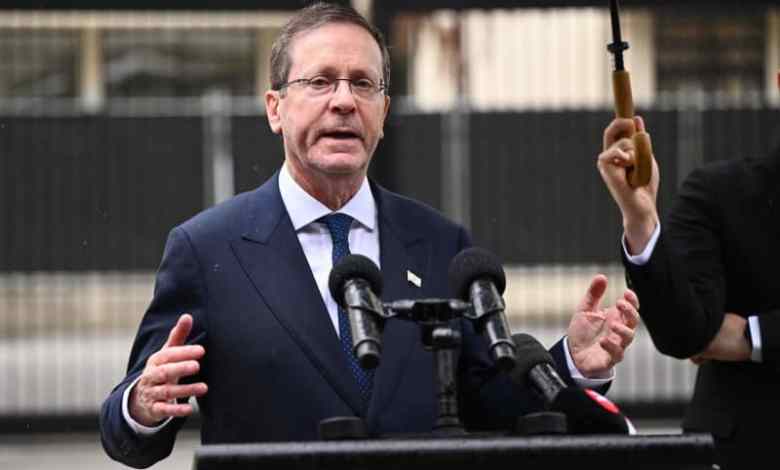 Canberra beefs up police presence for Israeli President Herzog visit Canberra beefs up police presence for Israeli President Herzog visit