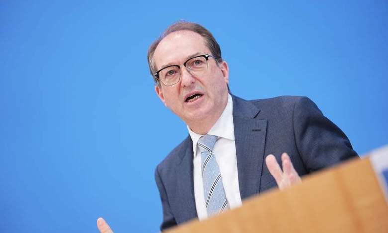 German interior minister sceptical of social media ban for children German interior minister sceptical of social media ban for children