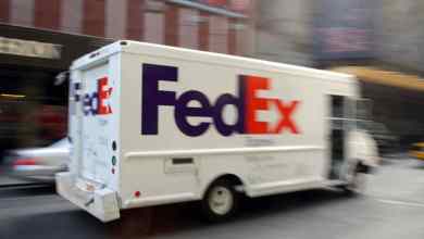 FedEx sues for refund of Trump tariffs after Supreme Court ruling FedEx sues for refund of Trump tariffs after Supreme Court ruling