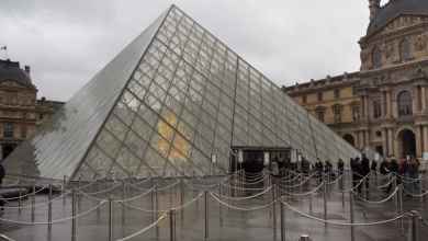 Director of renowned Louvre museum in Paris resigns Director of renowned Louvre museum in Paris resigns