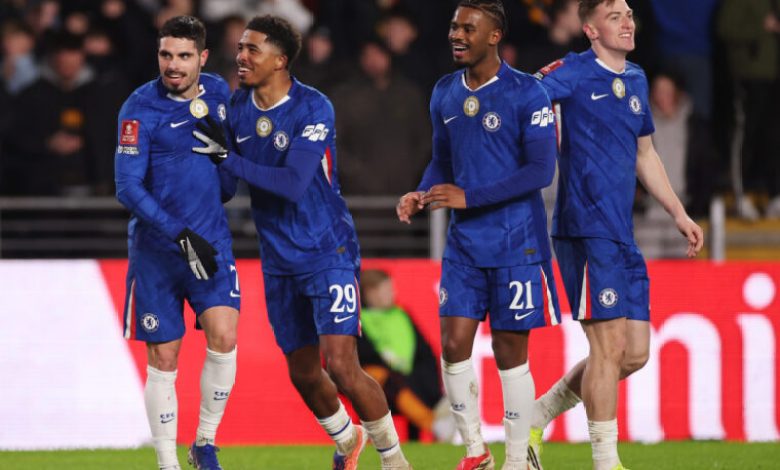 Rosenior’s Blues host Burnley with sights set on leapfrogging United Rosenior’s Blues host Burnley with sights set on leapfrogging United