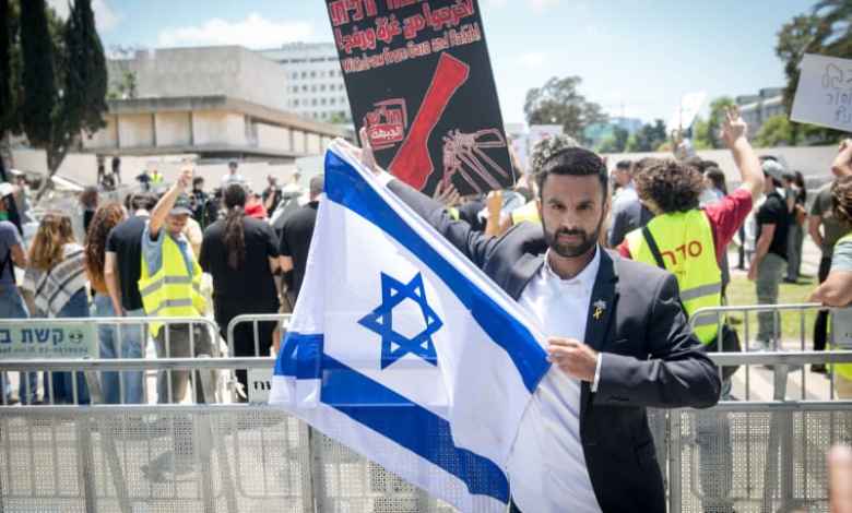 Pro-Israel Arab-Israeli activist Yoseph Haddad weighs Knesset run, poll tests strength Pro-Israel Arab-Israeli activist Yoseph Haddad weighs Knesset run, poll tests strength