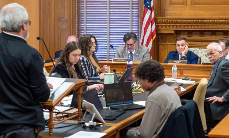 House Republican forces hearing, despite no support, on restrictions for delivering advance ballots House Republican forces hearing, despite no support, on restrictions for delivering advance ballots