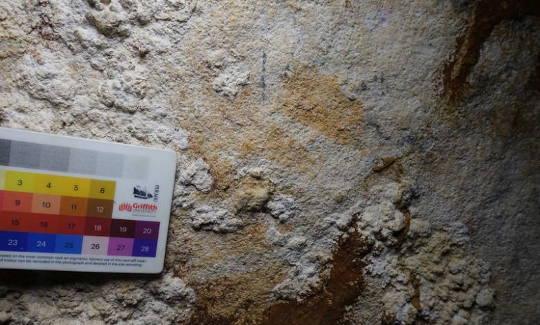 Hand stencil in Indonesian cave seen as the oldest-known rock art Hand stencil in Indonesian cave seen as the oldest-known rock art