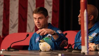 Artemis astronaut describes charring on heat shield during crew’s fiery return to Earth Artemis astronaut describes charring on heat shield during crew’s fiery return to Earth