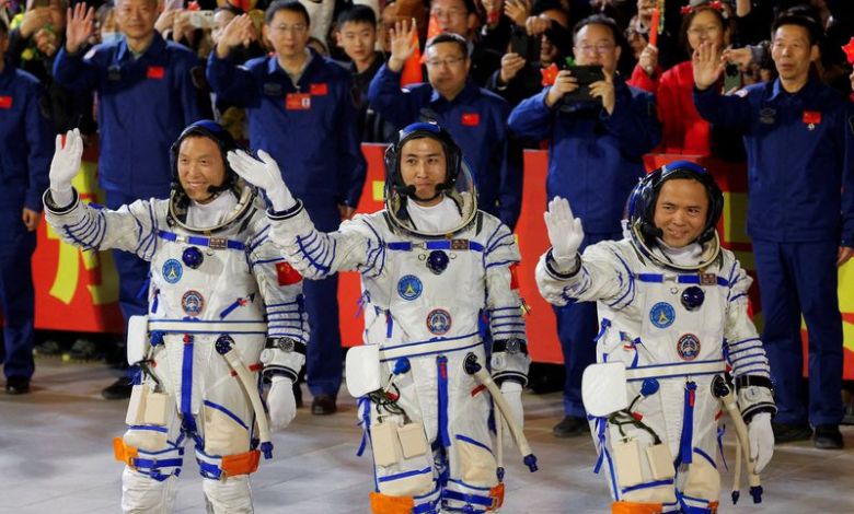 China’s Shenzhou-21 astronaut crew to stay in space an extra month China’s Shenzhou-21 astronaut crew to stay in space an extra month