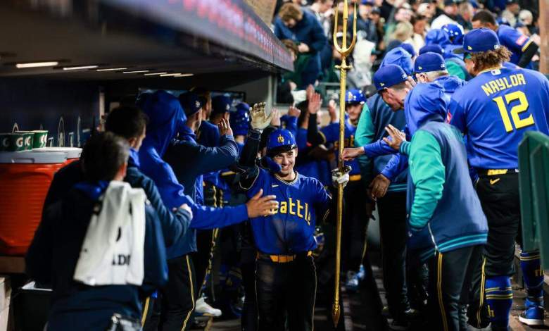 Young’s three-run homer, Kirby’s stellar start lift M’s over Guardians, 5-1 Young’s three-run homer, Kirby’s stellar start lift M’s over Guardians, 5-1