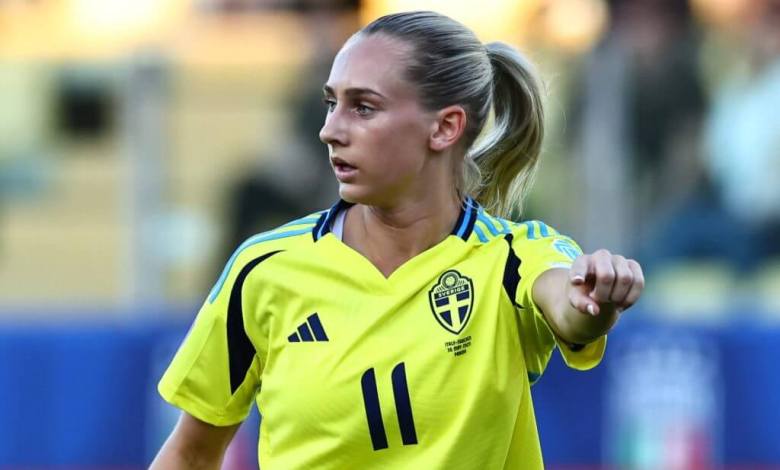 Ellen Wangerheim completes Manchester United transfer from Hammarby Ellen Wangerheim completes Manchester United transfer from Hammarby