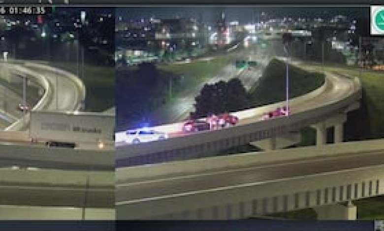 Ramp closed on I-75 for rollover crash Ramp closed on I-75 for rollover crash
