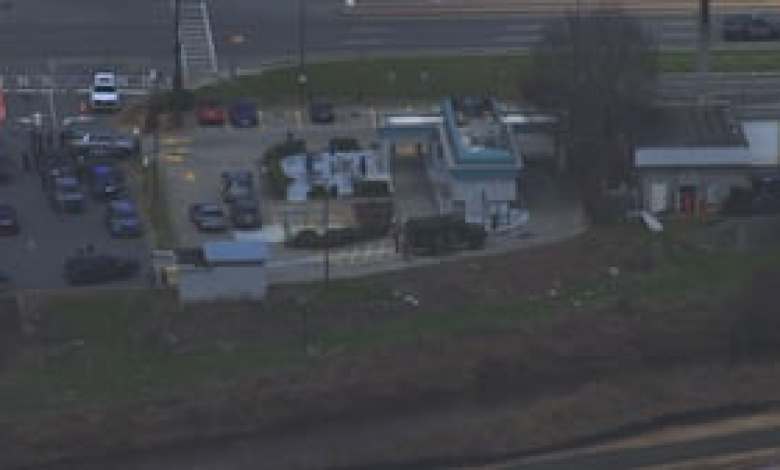 Suspect in custody after officers serve warrant at Woodstock business Suspect in custody after officers serve warrant at Woodstock business