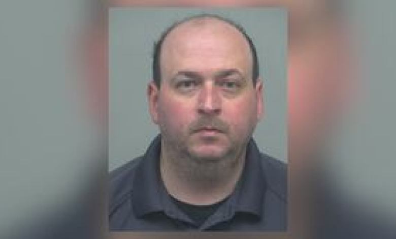 Metro Atlanta man tried to meet up with 14-year-old, police say Metro Atlanta man tried to meet up with 14-year-old, police say