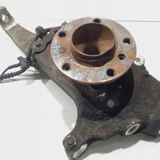 ZWROTNICA PIASTA LEWY PRZÓD BMW F01 3.0D 6775768 ZWROTNICA PIASTA LEWY PRZÓD BMW F01 3.0D 6775768