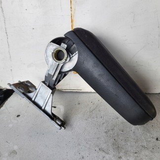 Passat B5 podłokietnik materiałowy welur 96-00 Passat B5 podłokietnik materiałowy welur 96-00