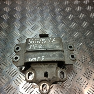 ŁAPA PODUSZKA SILNIKA GOLF V PLUS 2.0TDI 2004r 1K0 199 555 1K1 199 555 ŁAPA PODUSZKA SILNIKA GOLF V PLUS 2.0TDI 2004r 1K0 199 555 1K1 199 555