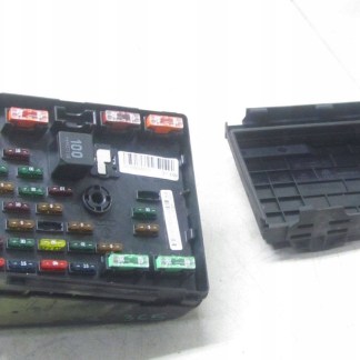 AUDI Q3 8U 2.0 SKRZYNKA BEZPIECZNIKÓW 3C0937125A AUDI Q3 8U 2.0 SKRZYNKA BEZPIECZNIKÓW 3C0937125A