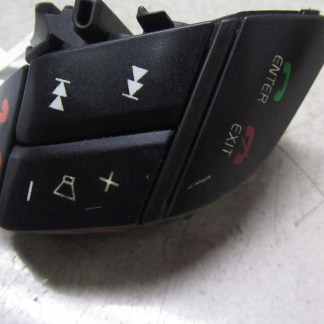 VOLVO XC90 PRZYCISK KIEROWNICY 02-07 36 068/xxx VOLVO XC90 PRZYCISK KIEROWNICY 02-07 36 068/xxx