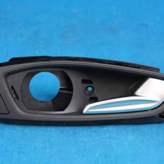 AUDI A1 8X LIFT KLAMKA DRZWI PRZÓD PRAWY 8X0837020A 2016R 8X0837020A A1 8X 23/01 AUDI A1 8X LIFT KLAMKA DRZWI PRZÓD PRAWY 8X0837020A 2016R 8X0837020A A1 8X 23/01