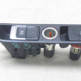 AUDI Q3 8U LIFT PRZEŁĄCZNIK HAMULCA GNIAZDO 8U2863349C 14- AUDI Q3 8U LIFT PRZEŁĄCZNIK HAMULCA GNIAZDO 8U2863349C 14-