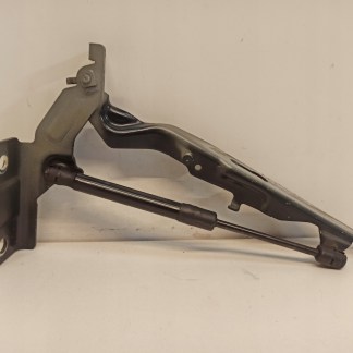 ZAWIAS MASKI PRAWY VOLVO V60 30799179 S60 2013 ZAWIAS MASKI PRAWY VOLVO V60 30799179 S60 2013