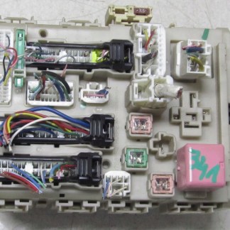 AVENSIS T27 2.0 SKRZYNKA BSI 82730-05C80 09-16 043/341 AVENSIS T27 2.0 SKRZYNKA BSI 82730-05C80 09-16 043/341